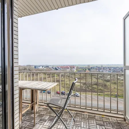 Modern With Frontal Sea-view מידלקרק