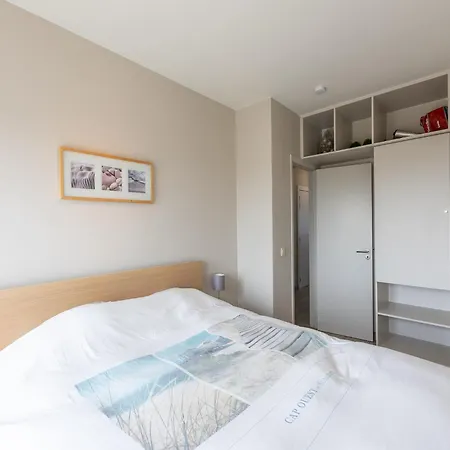 Modern With Frontal Sea-view דירה *